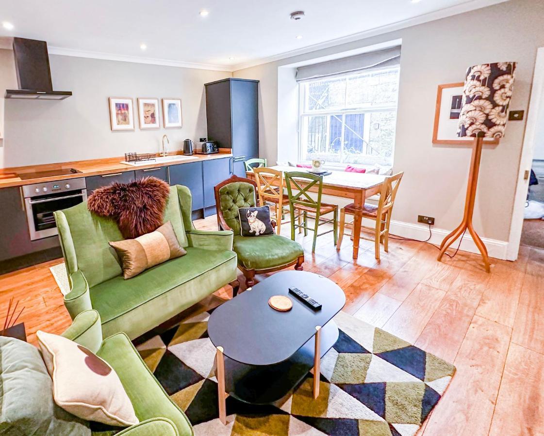 Appartement Unique 2 Bed In The Heart Of Bath With Parking Extérieur photo