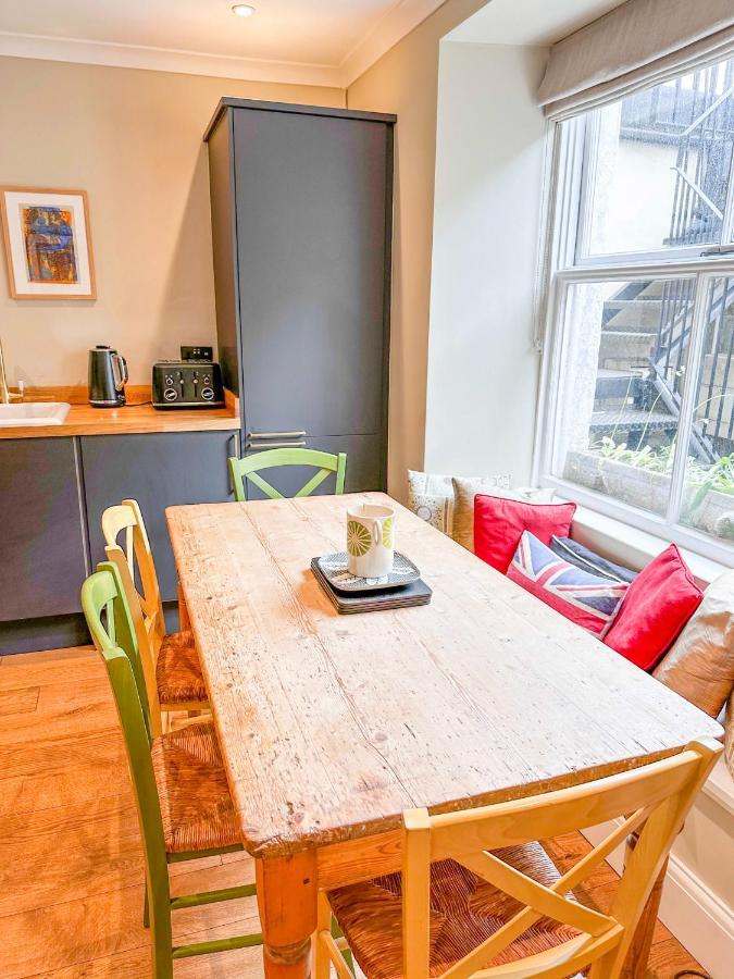 Appartement Unique 2 Bed In The Heart Of Bath With Parking Extérieur photo