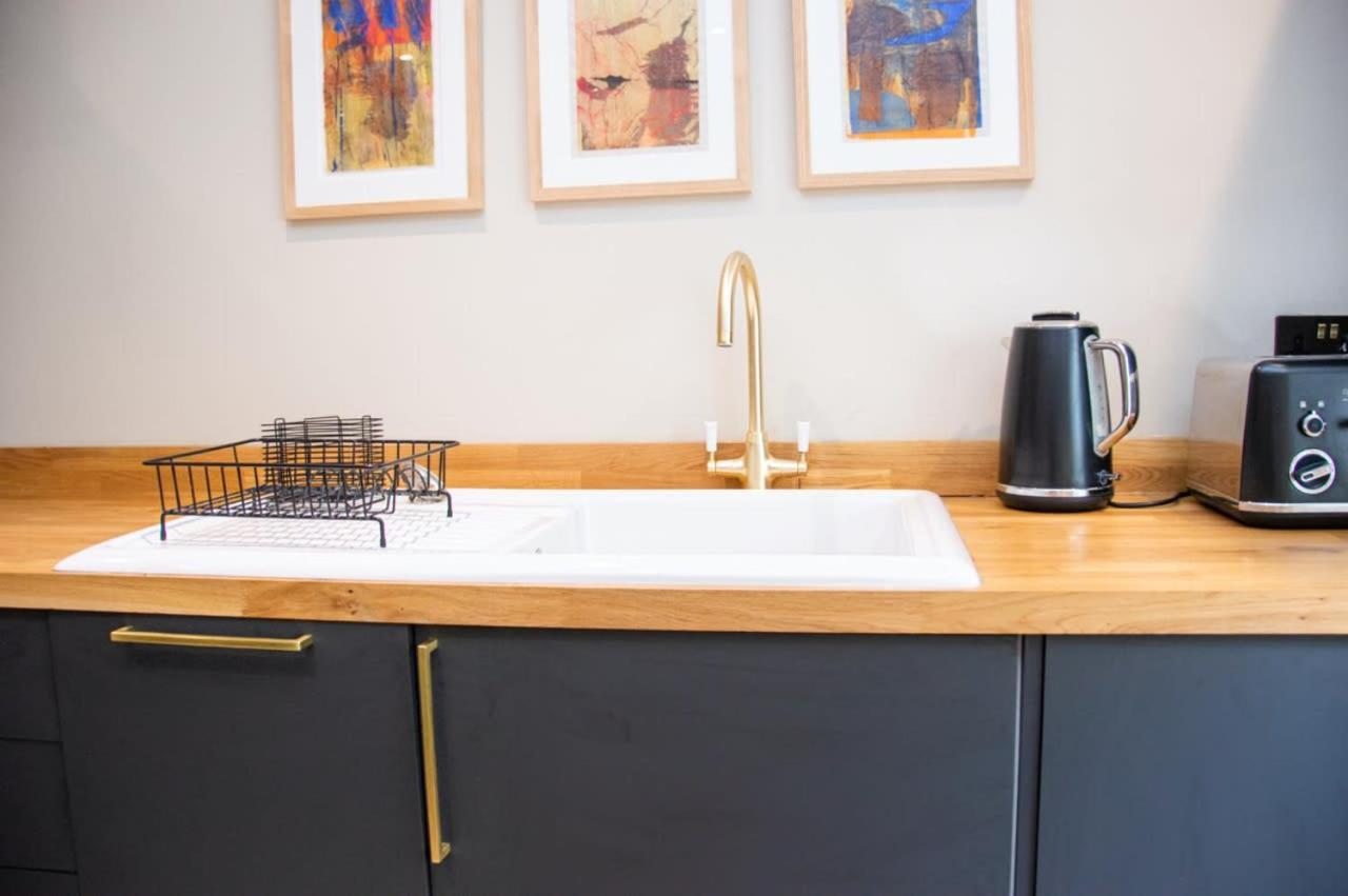 Appartement Unique 2 Bed In The Heart Of Bath With Parking Extérieur photo