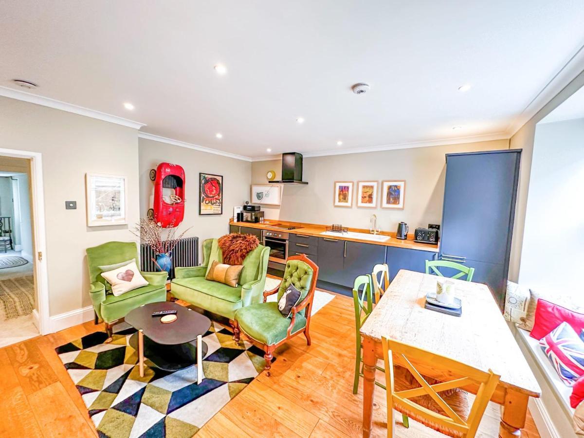 Appartement Unique 2 Bed In The Heart Of Bath With Parking Extérieur photo