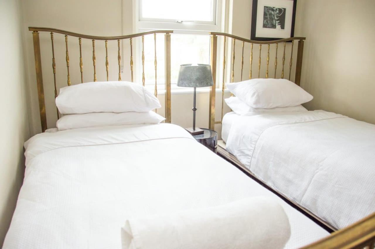 Appartement Unique 2 Bed In The Heart Of Bath With Parking Extérieur photo