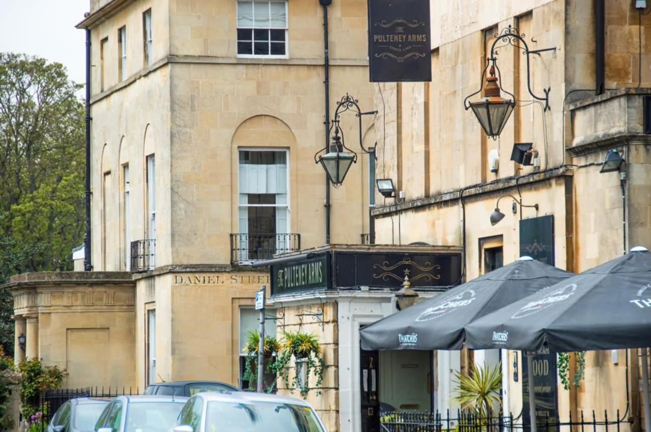 Appartement Unique 2 Bed In The Heart Of Bath With Parking Extérieur photo